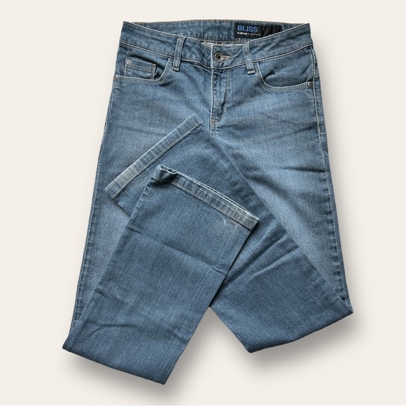 Mexx Flare Leg Jeans Light Wash - Picture 3 of 16